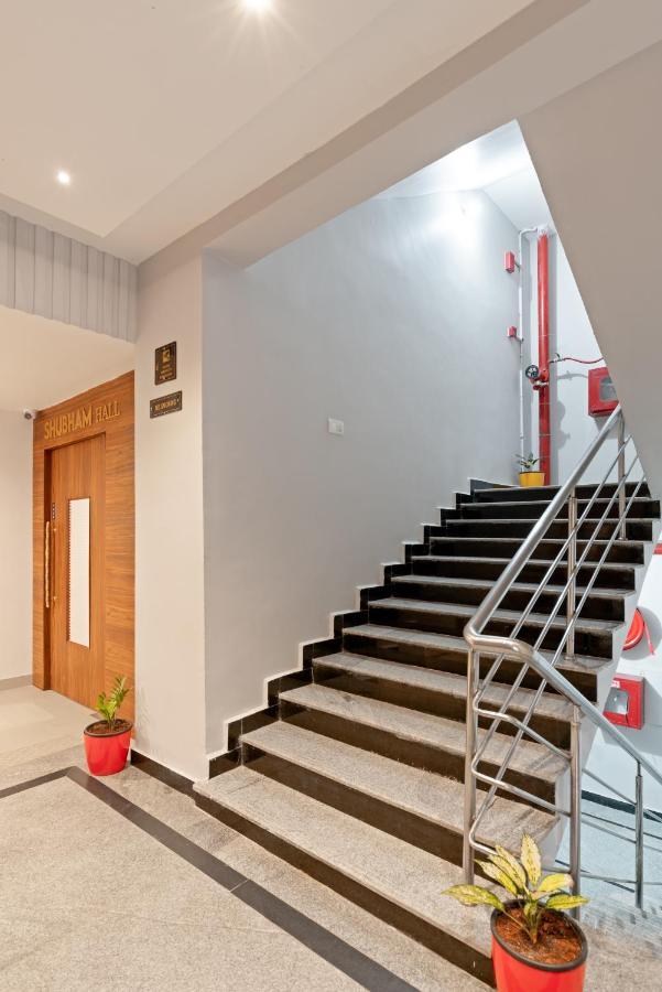 The Elite Hotel Hajdarabad Zewnętrze zdjęcie